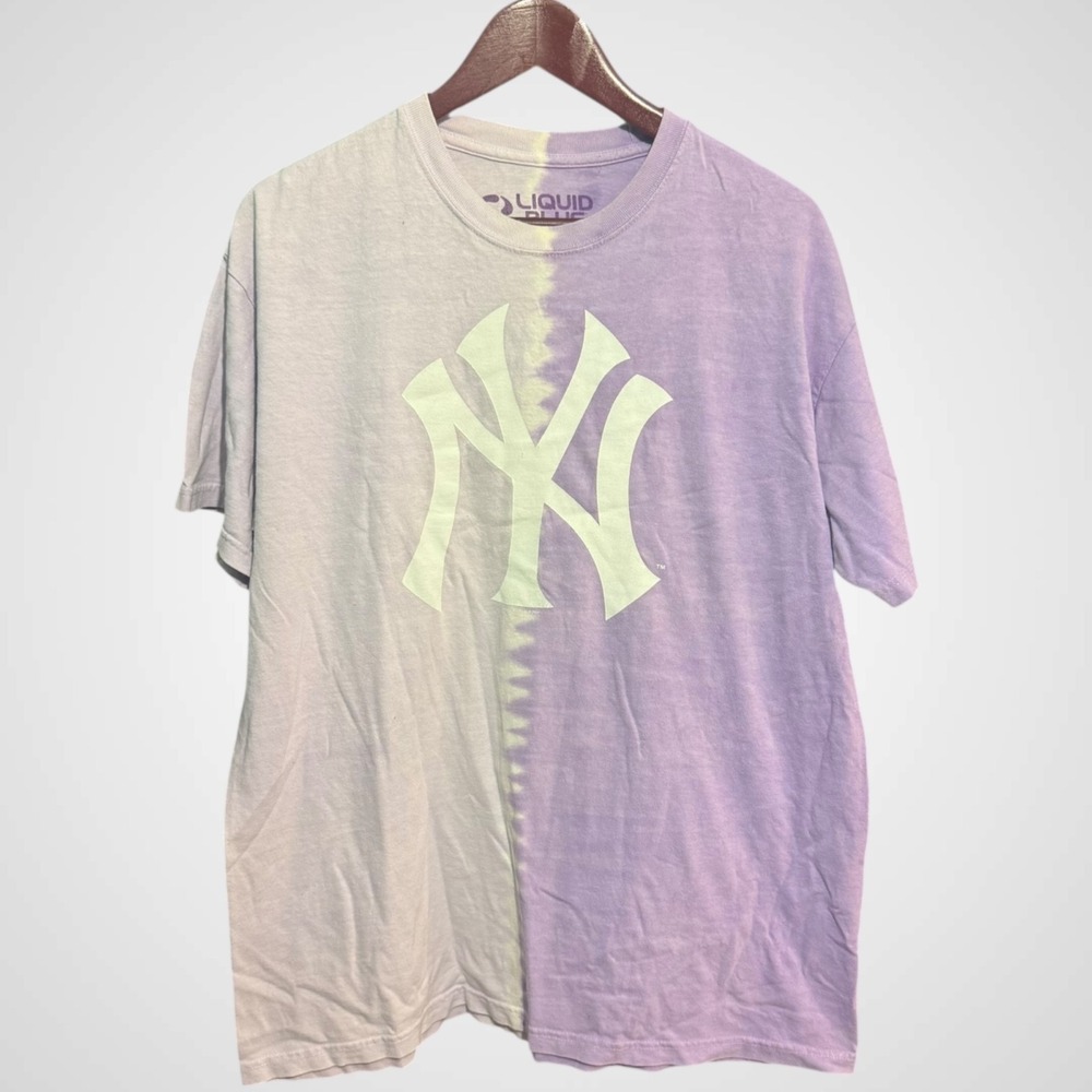 Liquid Blue Yankee shirt Men's Large Purple short sleeve Crew Neck New York MLB